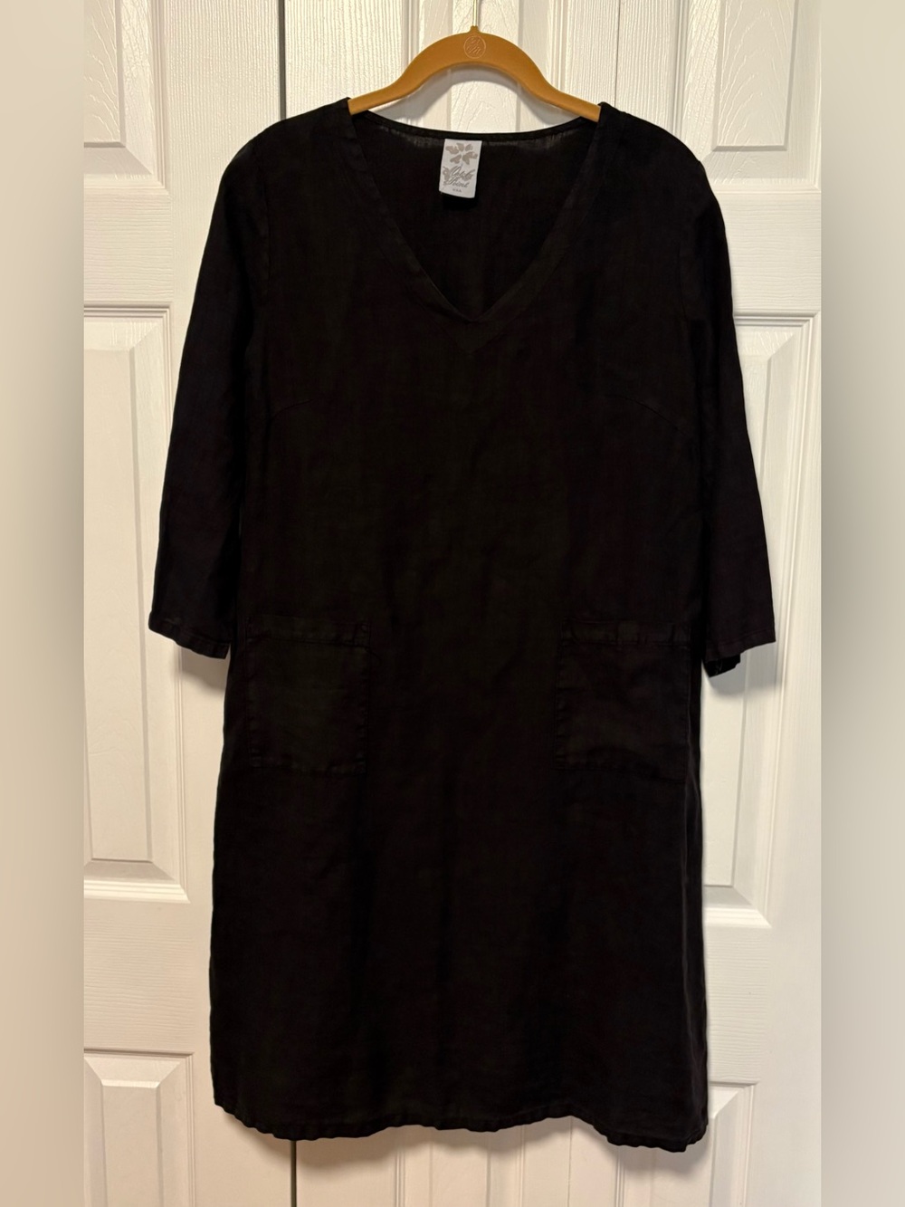 Match Point 100% Linen Black V-Neck Dress with Front Pockets - see size comment